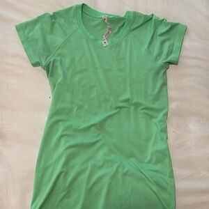 lululemon athletica Vibrant Green swiftly tech Short Sleeve Tee